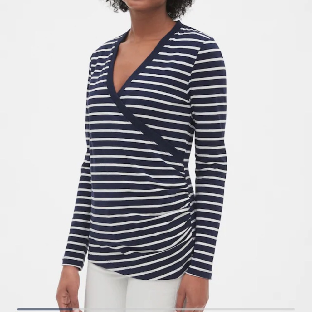 Gap Love Maternity/Nursing Crossover Top